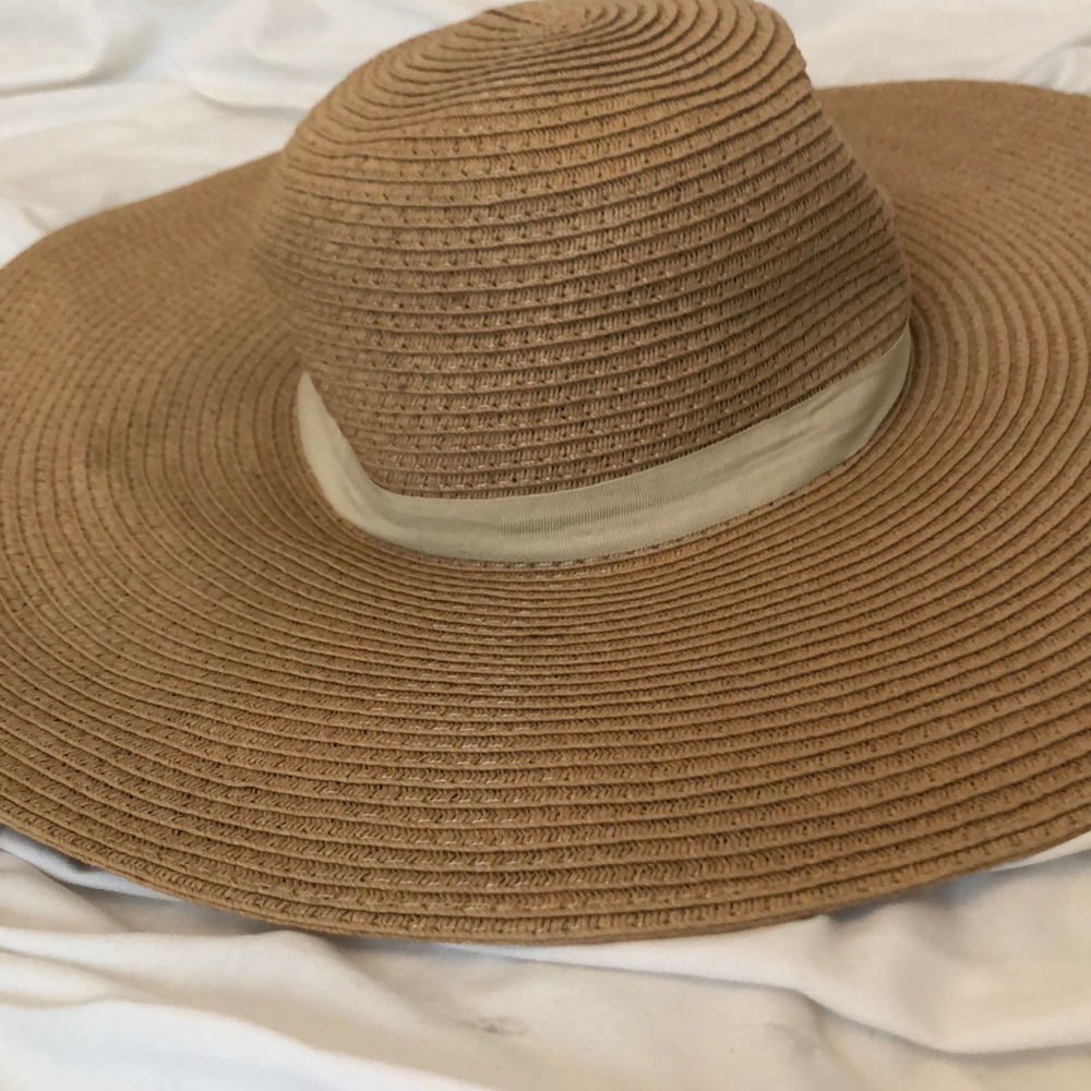 Express Floppy straw hat